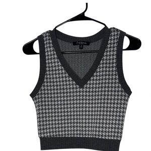 Black and White Houndstooth Crop Tank Top